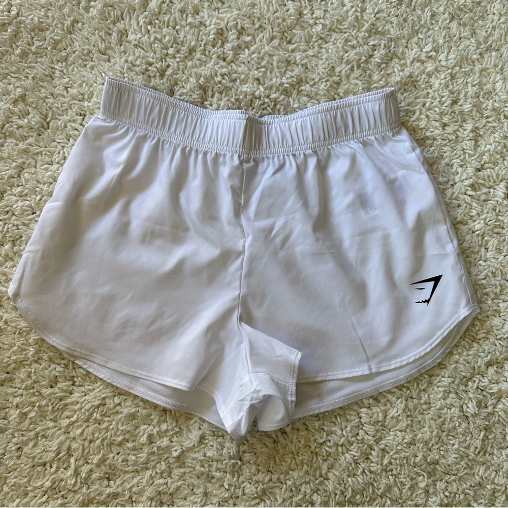 ESSENTIAL LOOSE TRAINING SHORTS - Picture 4 of 9